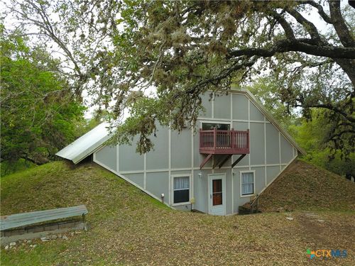 929 Red Bluff Ranch Rd, Pipe Creek, TX, 78063-6112 | Card Image
