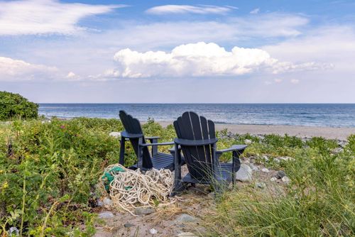 3 Ocean Blvd, North Hampton, NH, 03862-2325 | Card Image