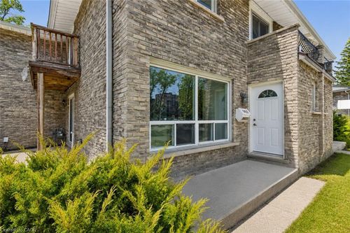 2-969 Francis Rd, Burlington, ON, L7T3Z1 | Card Image