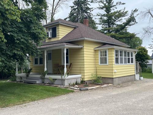 134 W Main Street, Pulaski, WI, 54162 | Card Image