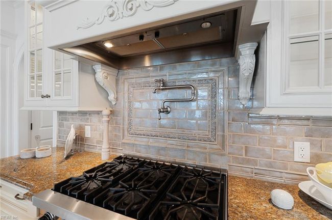 Gourmet Chef's Kitchen | Image 17