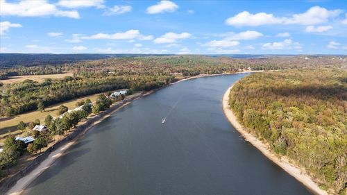 59 Shannon W, Bath Springs, TN, 38311-2504 | Card Image