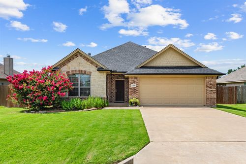 1206 Cutler St, Tioga, TX, 76271-3638 | Card Image