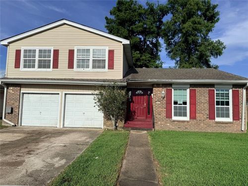 2529 W Catawba Dr, Harvey, LA, 70058-2157 | Card Image