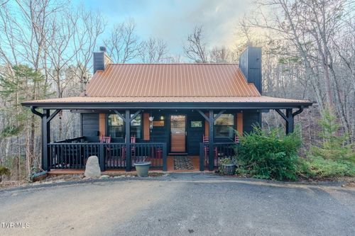 1712 Lake View Cir, Sevierville, TN, 37876-7408 | Card Image