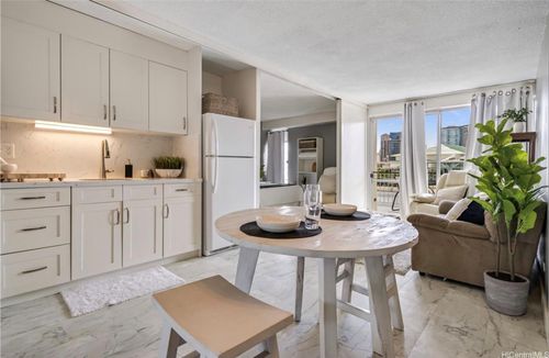 apt-812-1655 Makaloa St, Honolulu, HI, 96814-3910 | Card Image