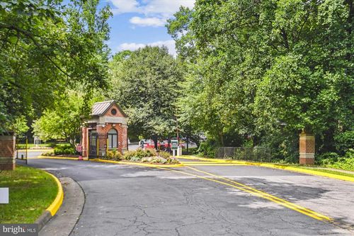 512-2230 George C Marshall Dr, FALLS CHURCH, VA, 22043-2587 | Card Image