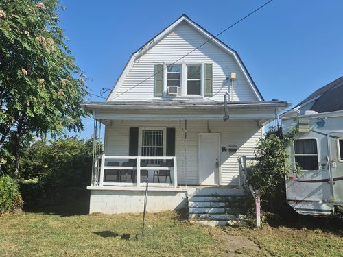 14 E Logan St, Harrisburg, IL, 62946-1307 | Card Image