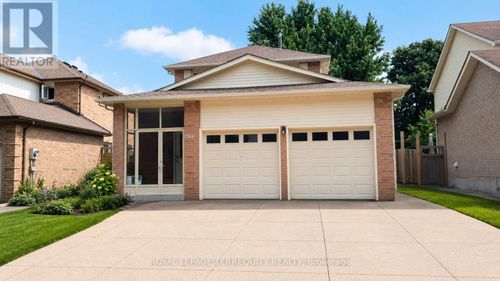 2164 Madden Blvd, Oakville, ON, L6H3M2 | Card Image