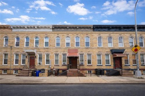 6031 67th Ave, Ridgewood, NY, 11385-4556 | Card Image