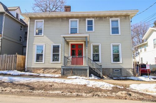 89 Pine St, Lockport, NY, 14094-4454 | Card Image