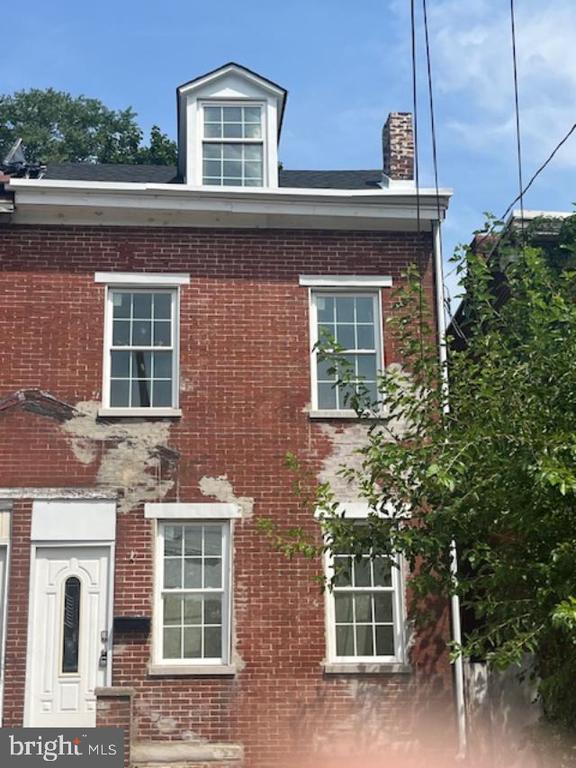 11th St, Chester, PA 19013