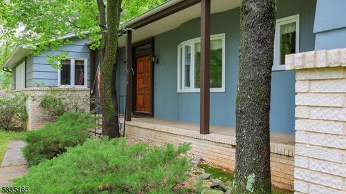11 Allenby Ln, Scotch Plains, NJ, 07076-2405 | Card Image