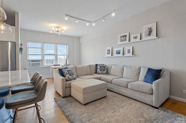 APT-9A - 69-10 108 Th St, Home with 2 bedrooms, 2 bathrooms and null parking in Forest Hills NY | Image 5