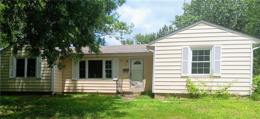 Truman Ave, Clinton, MO 64735
