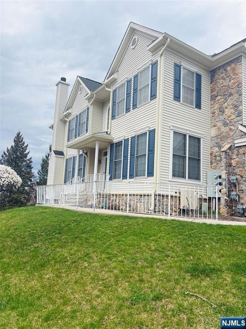 34 Winding Way, Woodland Park, NJ, 07424-2669 | Card Image