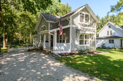 631 Bakertown Rd, Sullivan, WI, 53178-9769 | Card Image