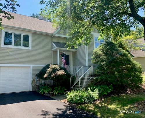 20-20 Madison Ln, Avon, CT, 06001-4568 | Card Image