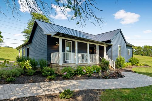 787 Theta Pike, Columbia, TN, 38401-1511 | Card Image