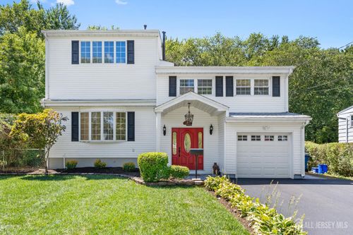 223 Cindy St, Old Bridge, NJ, 08857-3027 | Card Image