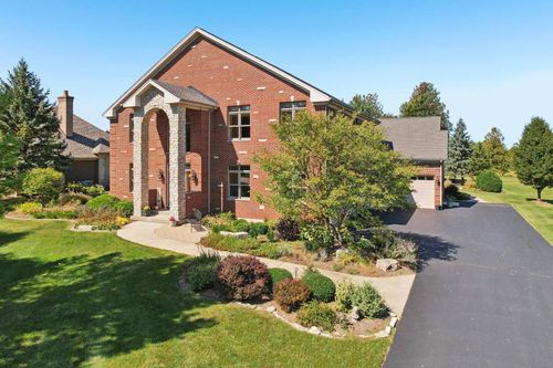 9804 Palmer Dr, Village Of Lakewood, IL, 60014-6655 | Card Image