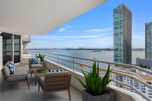 apt-207-555 Ne 34th St, Miami, FL, 33137-4031 | Card Image