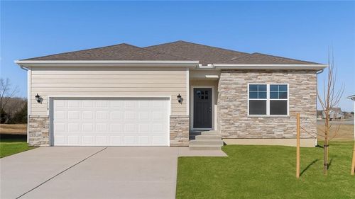 200 Lake Meadows Dr, Smithville, MO, 64089-9146 | Card Image