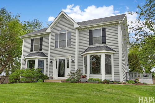 10N775 Muirhead Rd, Elgin, IL, 60124-8224 | Card Image