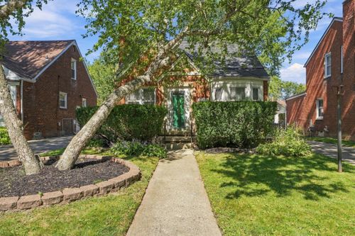 21191 Lochmoor St, Harper Woods, MI, 48225-1726 | Card Image
