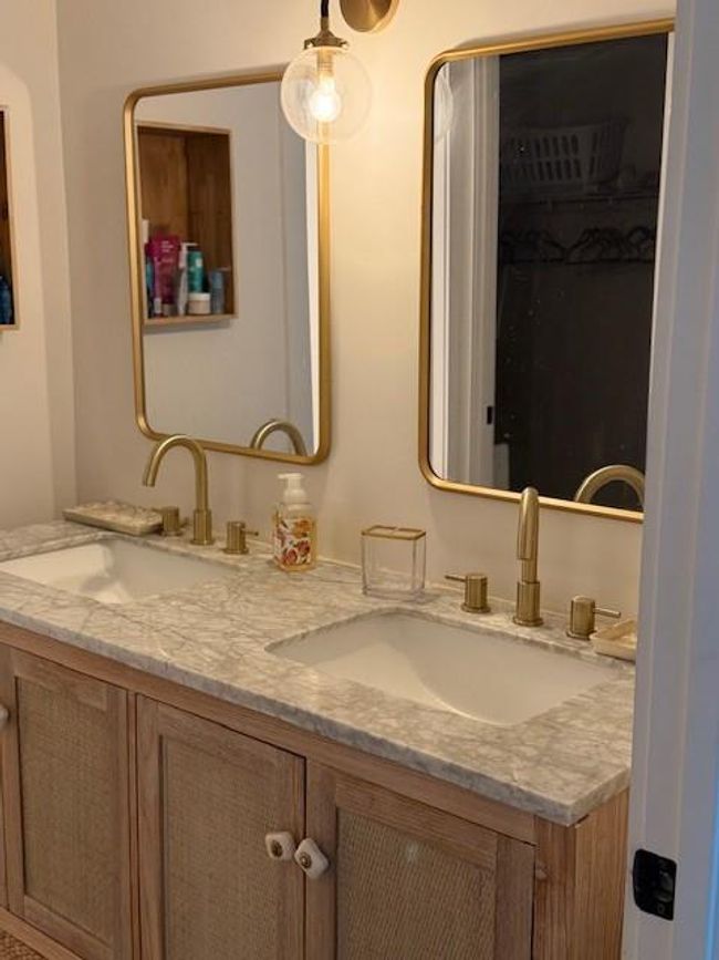 Primary bath | Image 10
