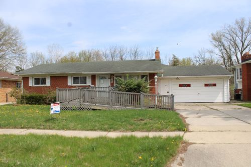 33185 Swallow Dr, Rockwood, MI, 48173-1136 | Card Image
