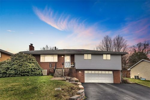 605 Short St, Greensburg, PA, 15601-5712 | Card Image
