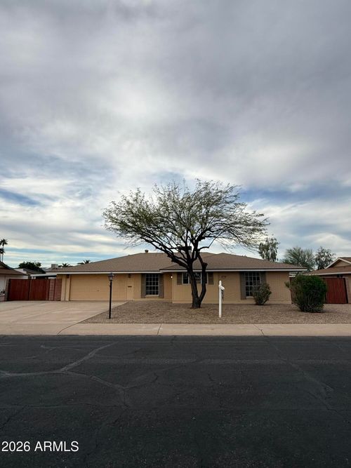 10332 W Wininger Circle, Sun City, AZ, 85351 | Card Image