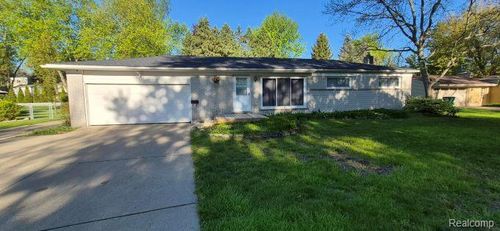 6253 Cramlane Dr, Clarkston, MI, 48346-2407 | Card Image