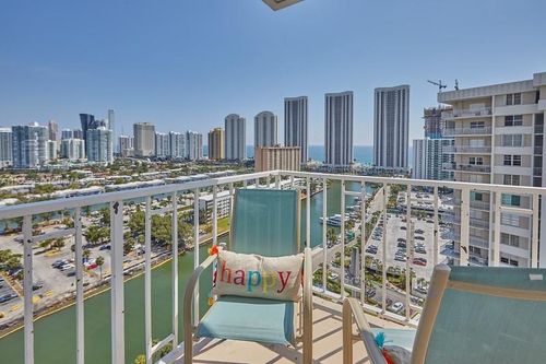 apt-2031-500 Bayview Dr, Sunny Isles Beach, FL, 33160-4750 | Card Image