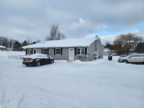 107 N West St, Buckley, MI, 49620-5157 | Card Image