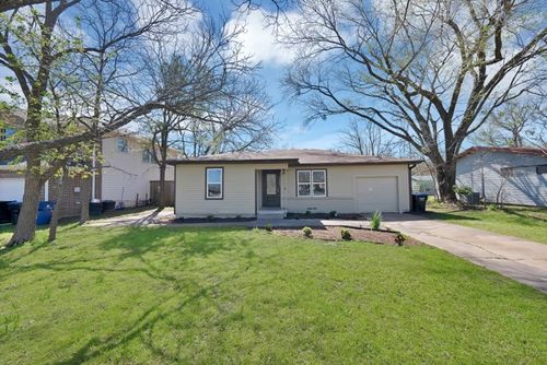 3005 Maple Ave, Greenville, TX, 75402-8934 | Card Image