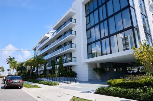 unit-401-160 Isle Of Venice Dr, Fort Lauderdale, FL, 33301-4618 | Card Image