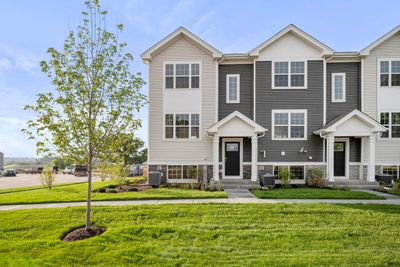 953 Briar Glen Court, Townhouse with 3 bedrooms, 2 bathrooms and 2 parking in Hampshire IL | Image 1