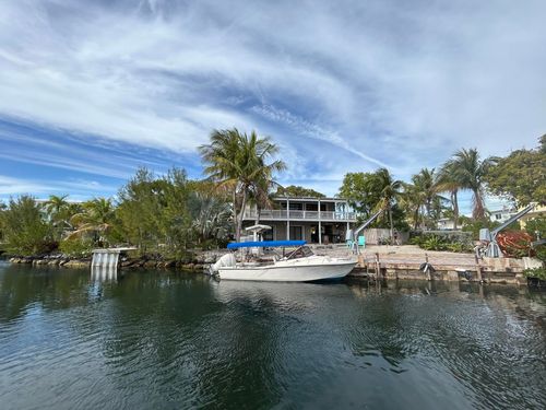 120 Captains Ct, Tavernier, FL, 33070-2401 | Card Image