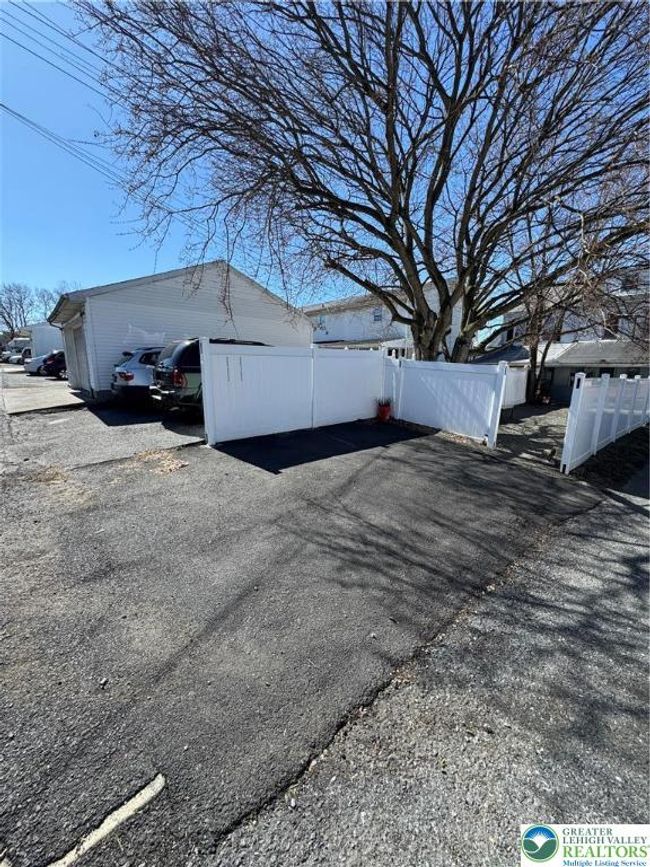713 S Woodward St, House other with 3 bedrooms, 1 bathrooms and null parking in Allentown PA | Image 21