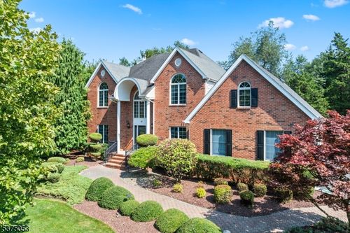 17 Mc Intire Dr, Hillsborough, NJ, 08844-2244 | Card Image