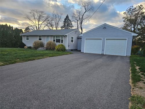 75 Buckwheat Ave, Portsmouth, RI, 02871-1101 | Card Image