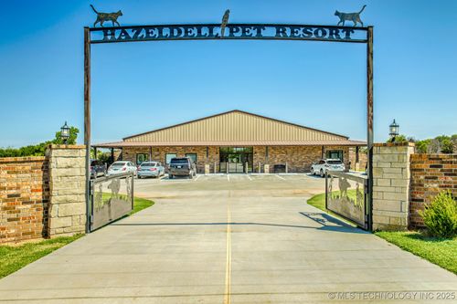 39812 Hazel Dell Rd, Shawnee, OK, 74804-9637 | Card Image