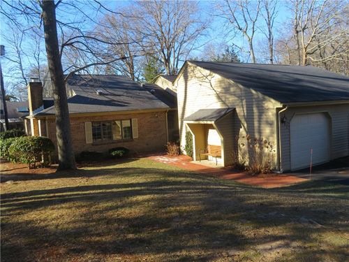 123-123 Pine Glen Dr, East Greenwich, RI, 02818-1918 | Card Image