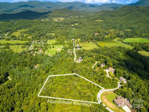 117 Sovereign Ln, Fairview, NC, 28730-6202 | Card Image