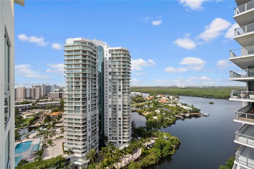 3-ts4-250 Sunny Isles Blvd, Sunny Isles Beach, FL, 33160-4661 | Card Image