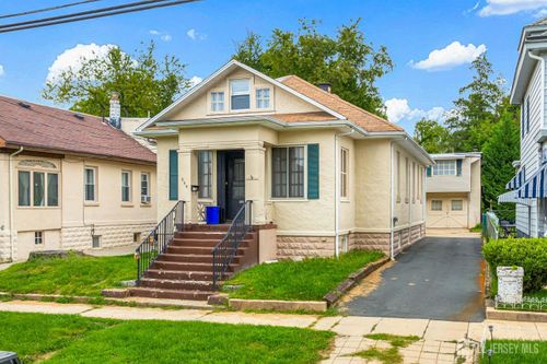 309 S 2nd Ave, Highland Park, NJ, 08904-2271 | Card Image