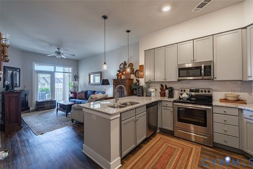 unit-402-10521 Stony Bluff Dr, Ashland, VA, 23005-8226 | Card Image