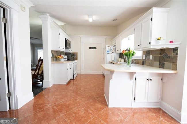 2074 Flint Hill Dr, House other with 4 bedrooms, 3 bathrooms and 2 parking in Lawrenceville GA | Image 7